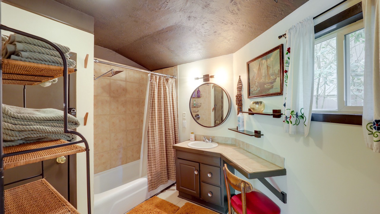 Photo of Bathroom in Mill Ridge