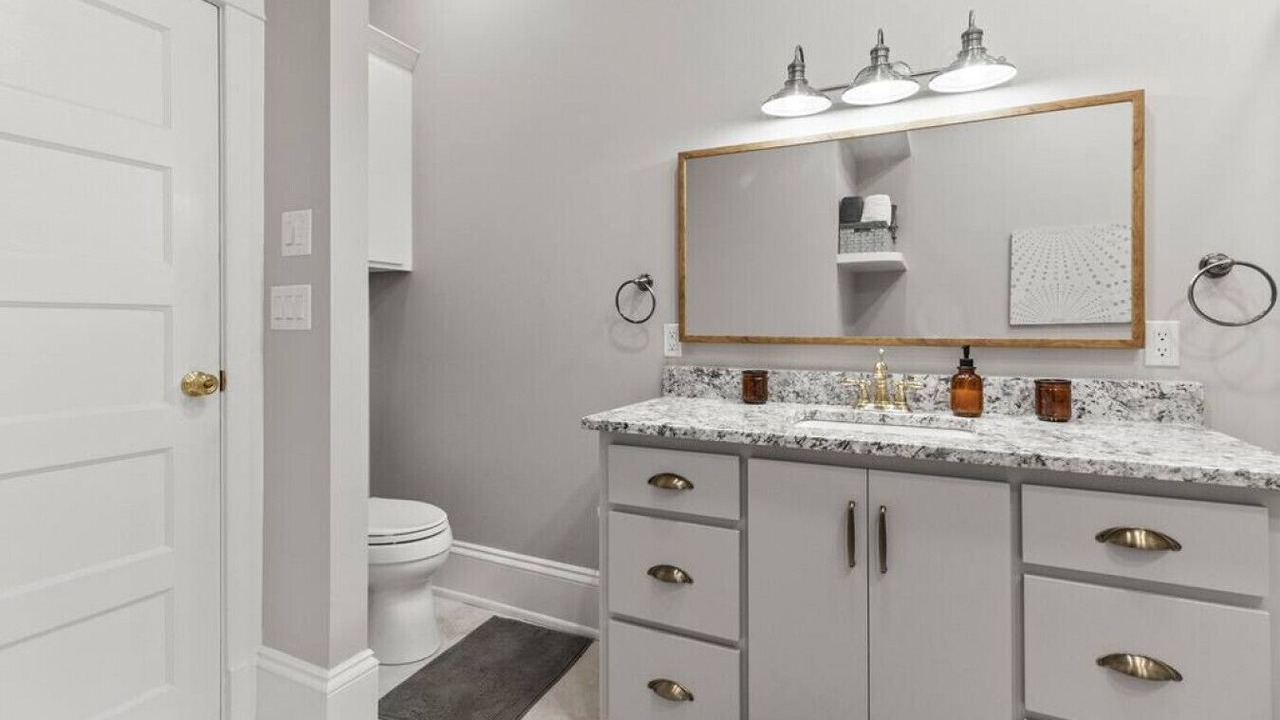 Photo of Bathroom in Hickory
