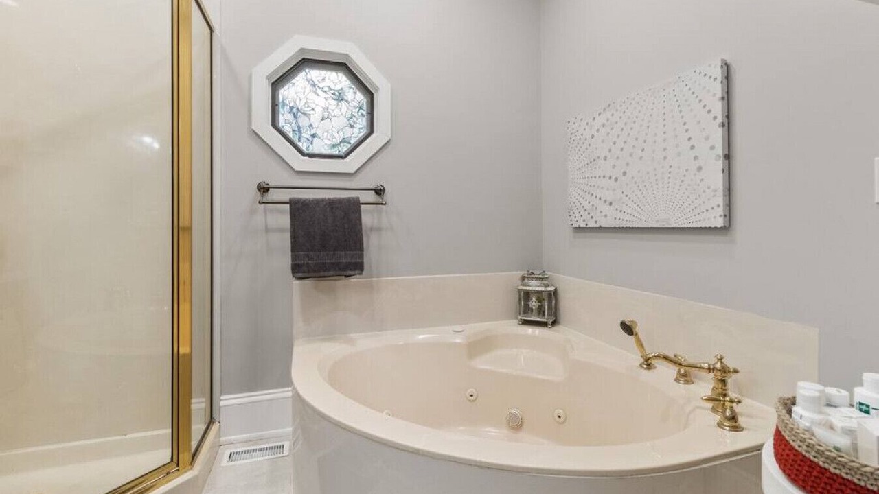 Photo of Bathroom in Hickory