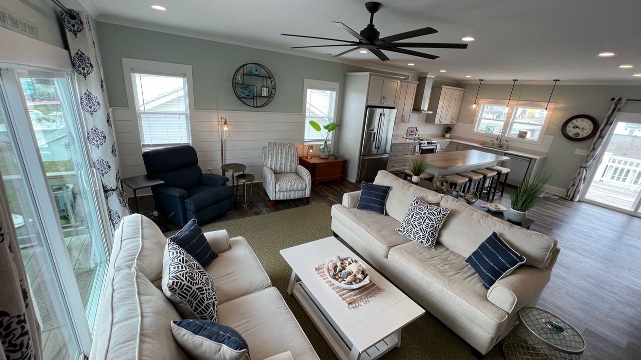 Photo of Livingroom in Atlantic Beach