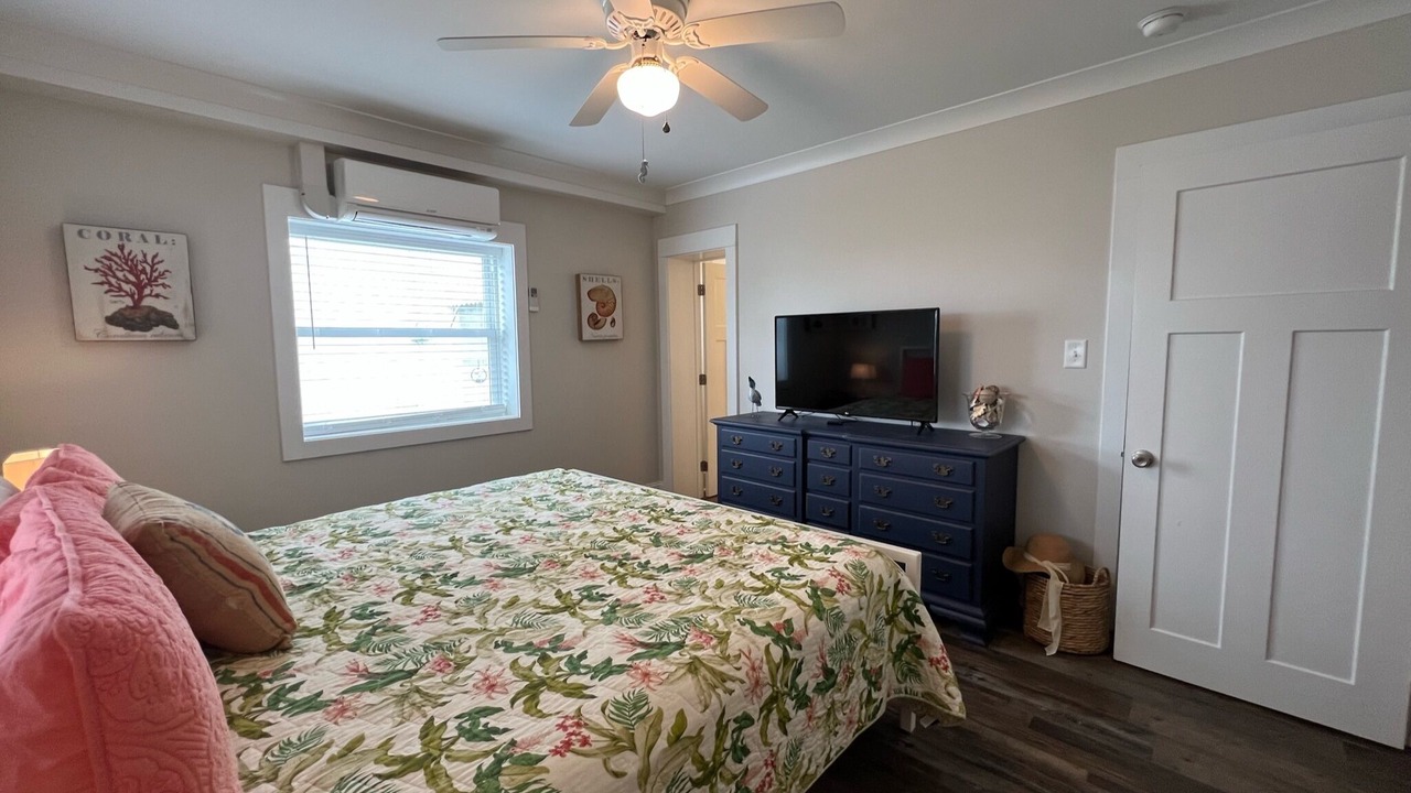 Photo of Bedroom in Atlantic Beach