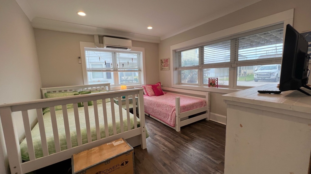 Photo of Bedroom in Atlantic Beach
