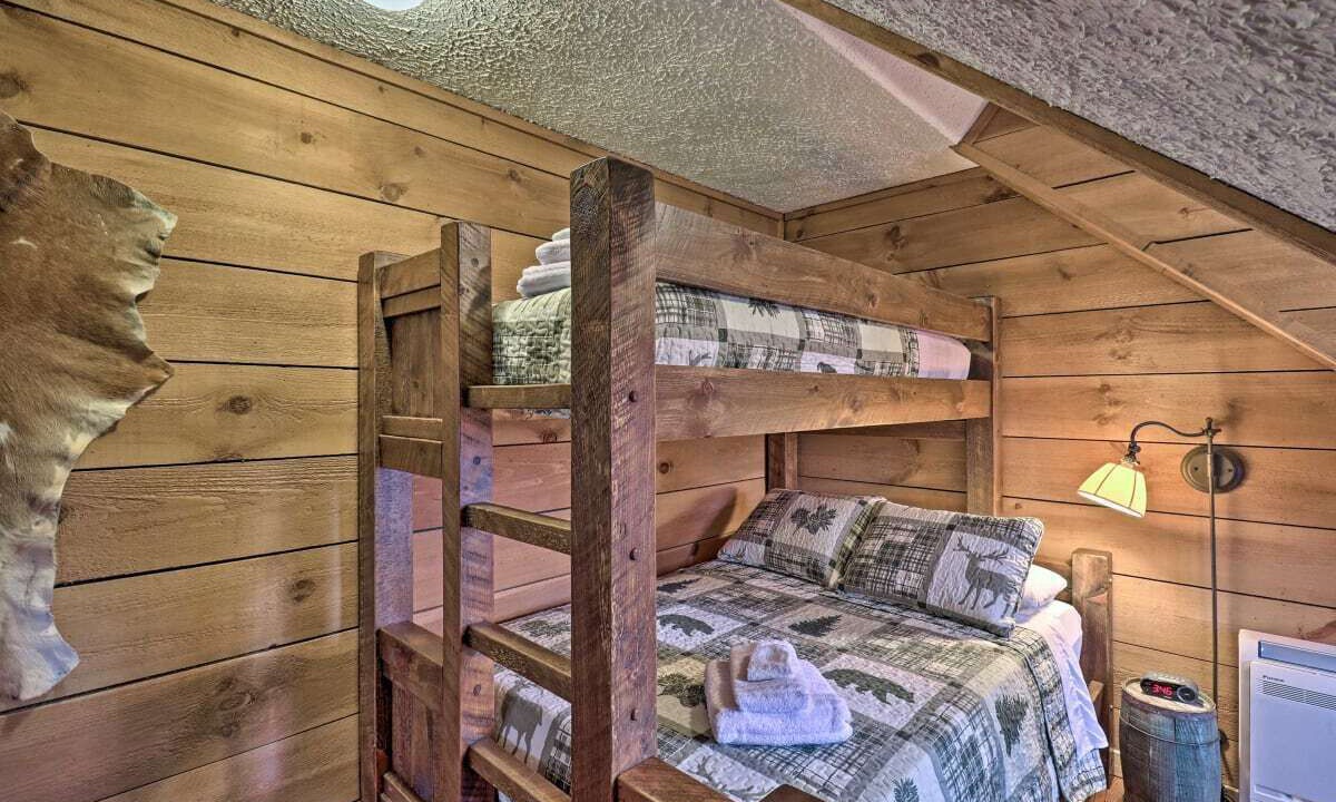 Photo of Bedroom in Balsam