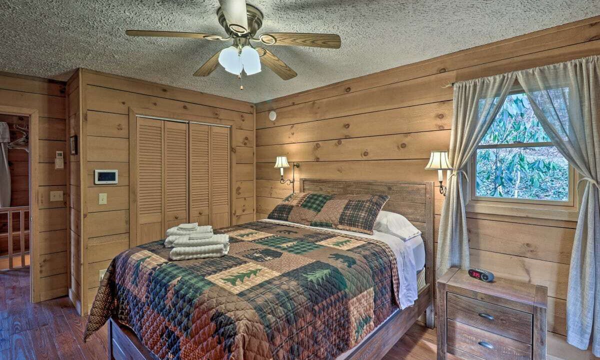 Photo of Bedroom in Balsam