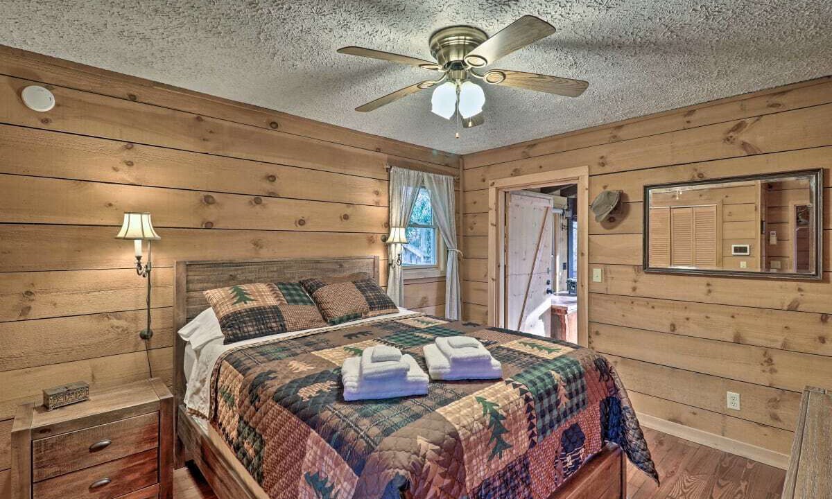Photo of Bedroom in Balsam