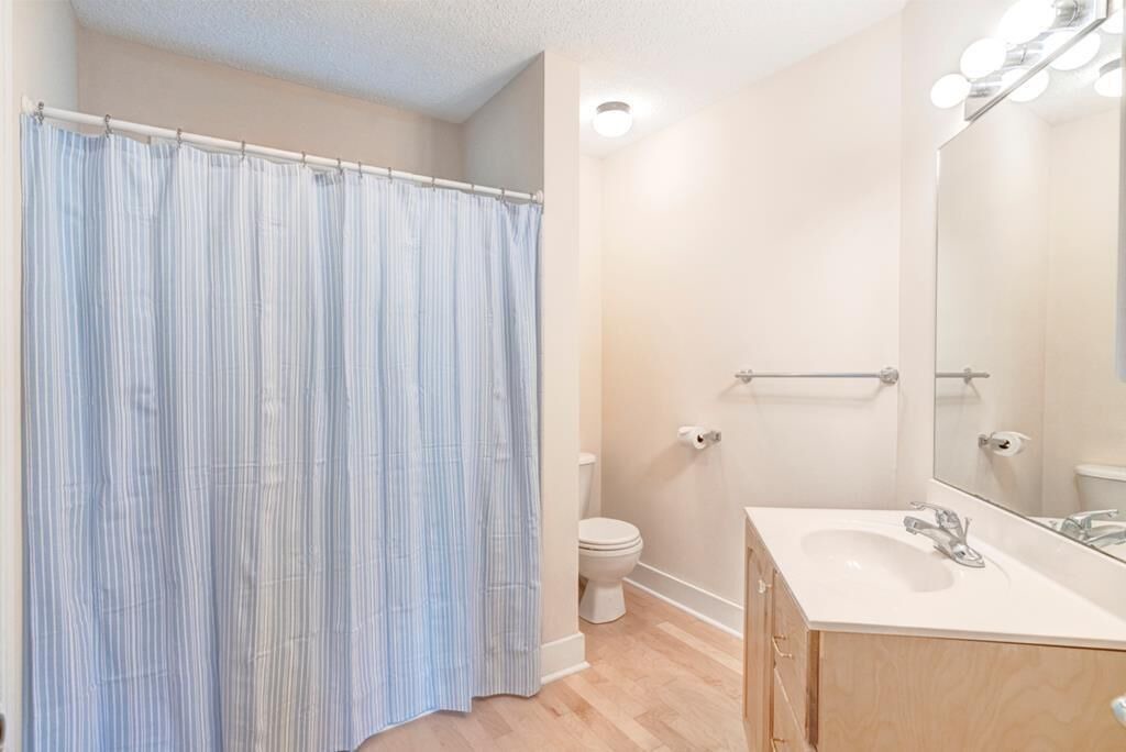 Photo of Bathroom in Seven Devils