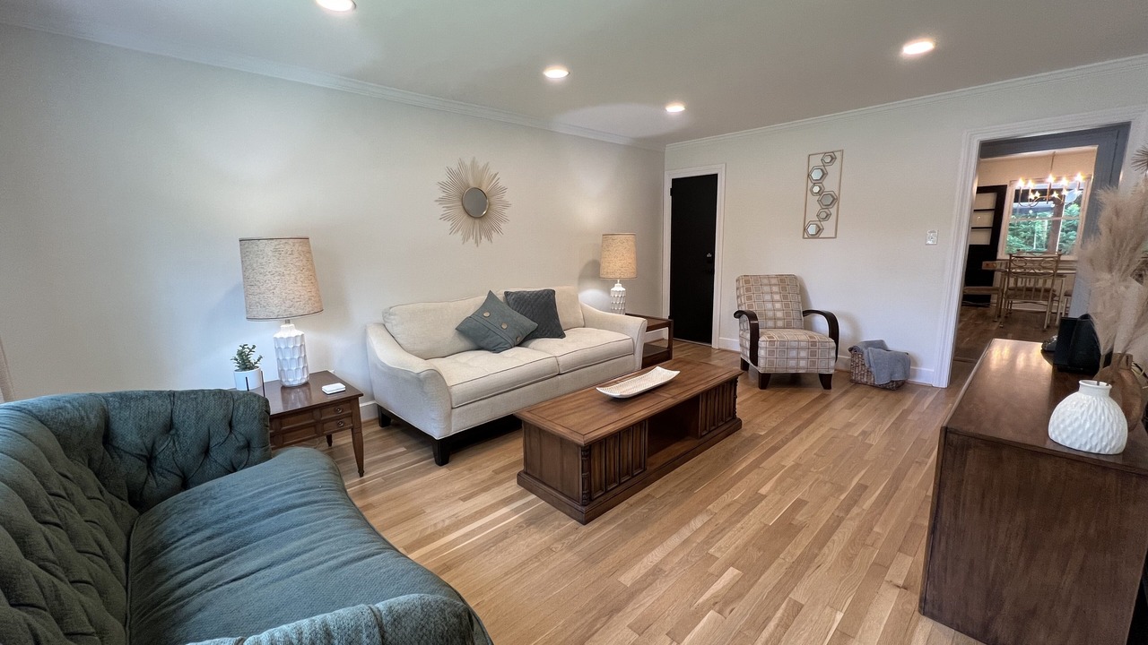 Photo of Livingroom in Hickory
