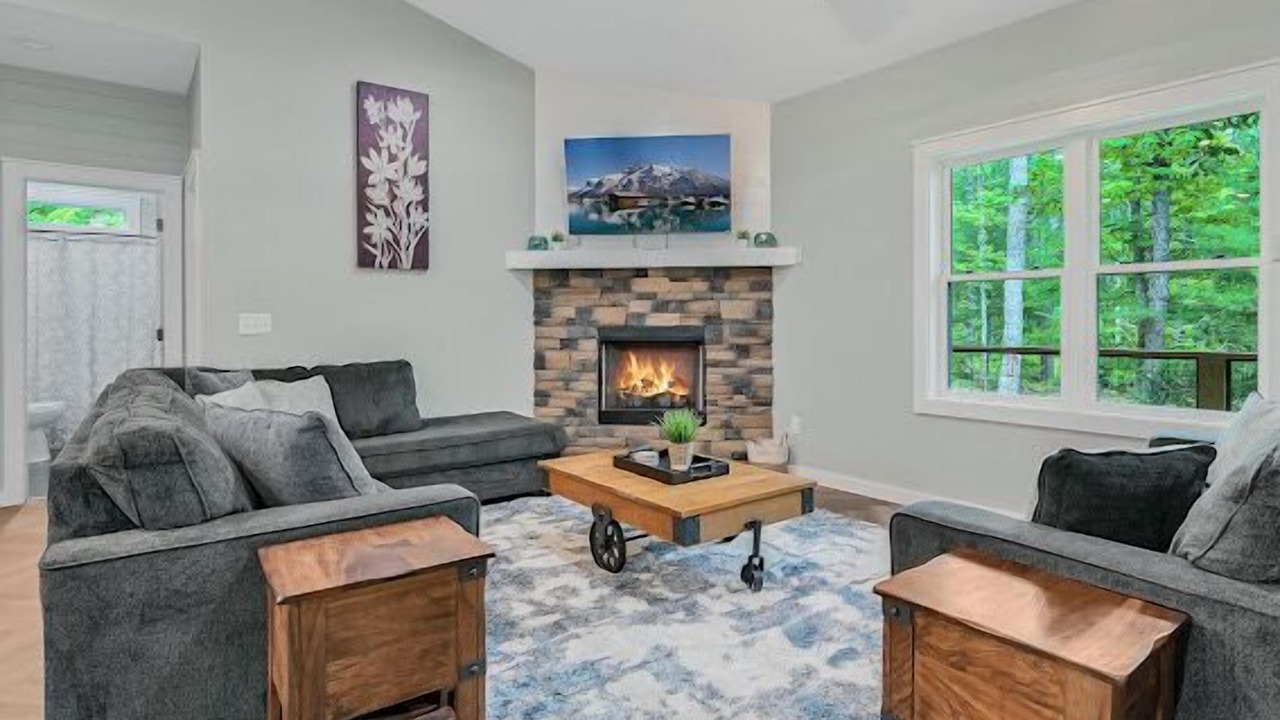 Photo of Livingroom in Bent Creek