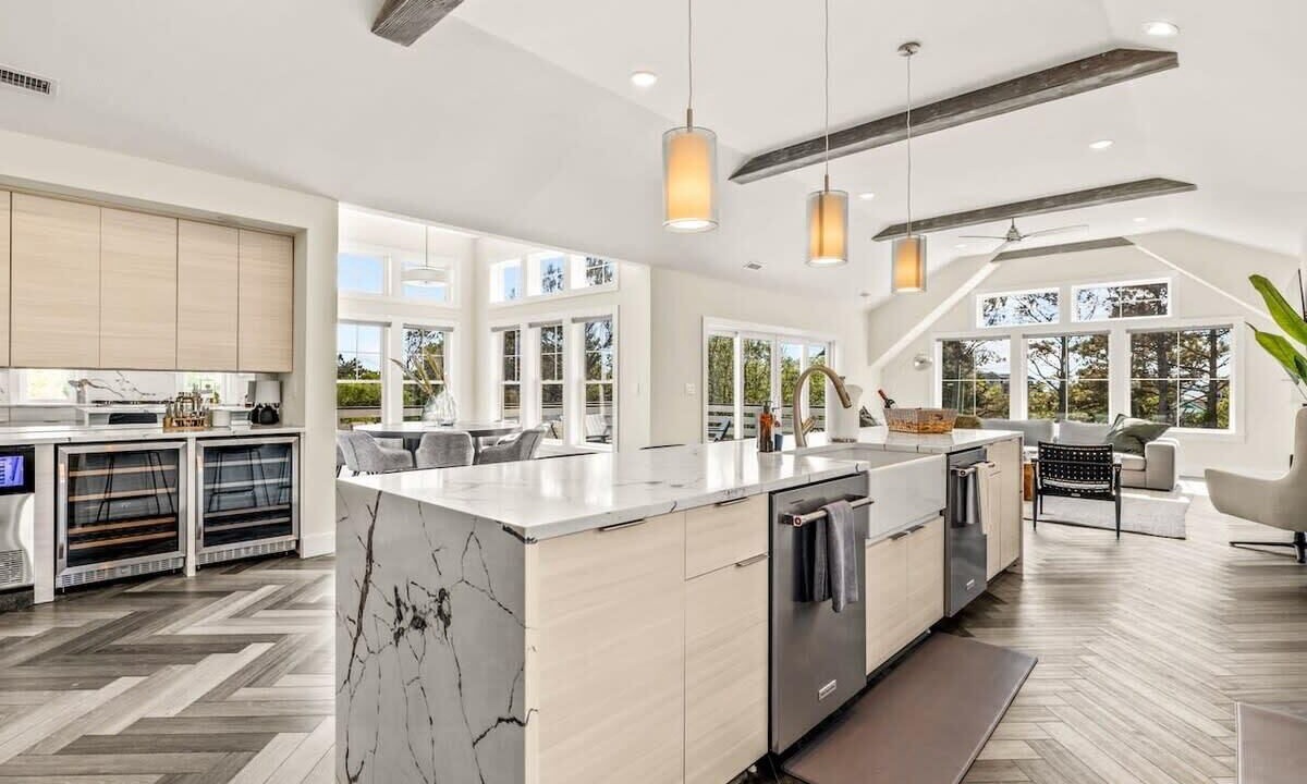 Photo of Kitchen in Whalehead Beach