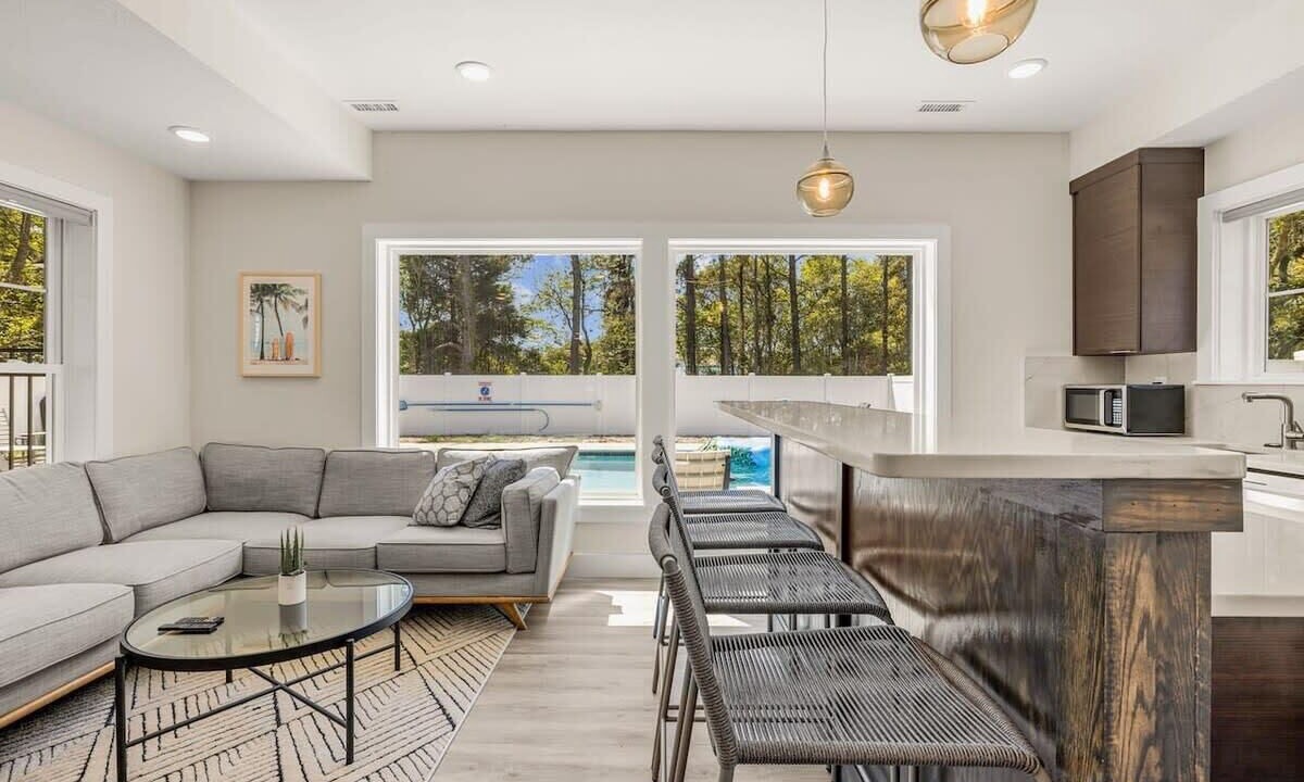 Photo of Livingroom in Whalehead Beach