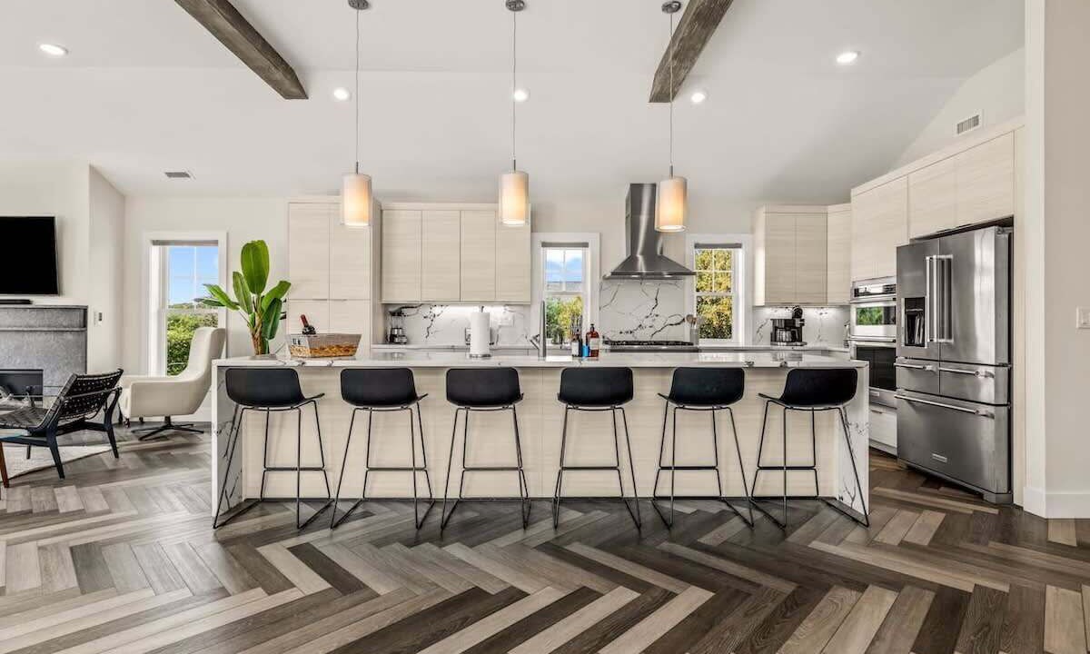 Photo of Kitchen in Whalehead Beach