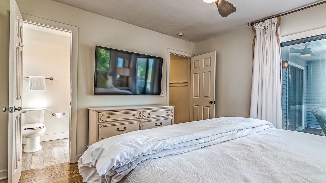 Photo of Bedroom in Bald Head Island