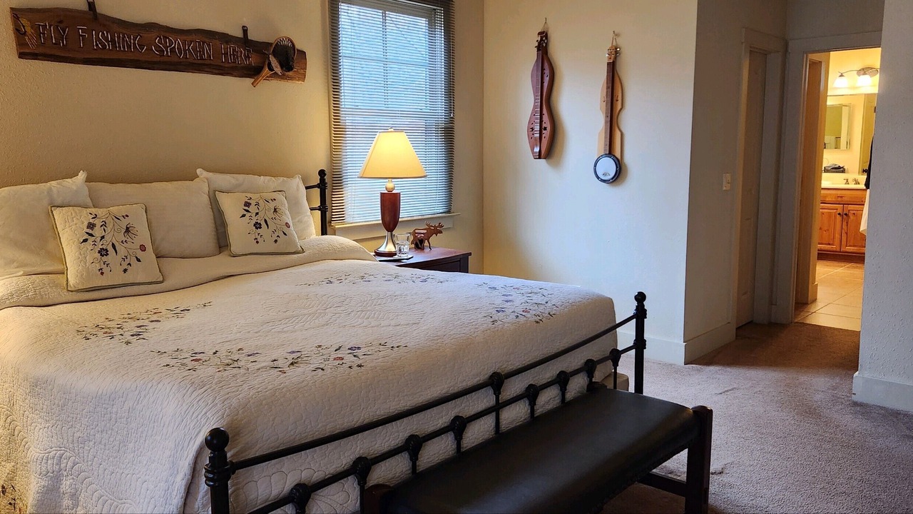 Photo of Bedroom in Bear Lake Reserve