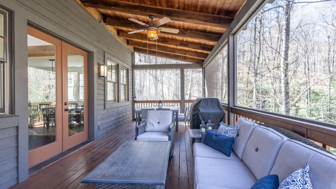 Photo of Livingroom in Bear Lake Reserve