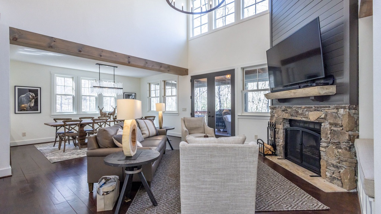 Photo of Livingroom in Bear Lake Reserve
