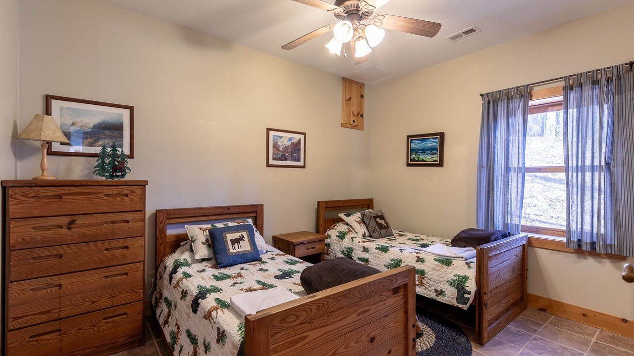 Photo of Bedroom in Hidden Lake