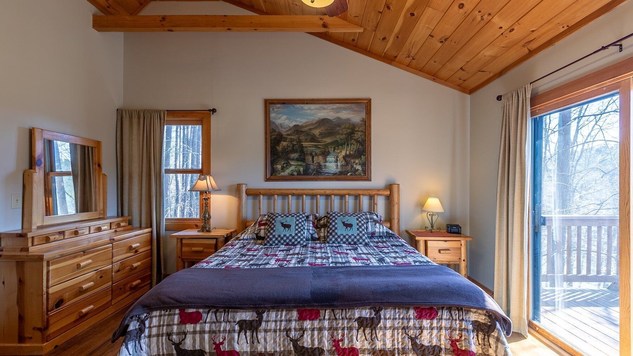 Photo of Bedroom in Hidden Lake