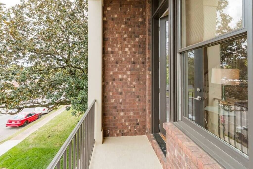 Photo of Patio Balcony in Inglewood