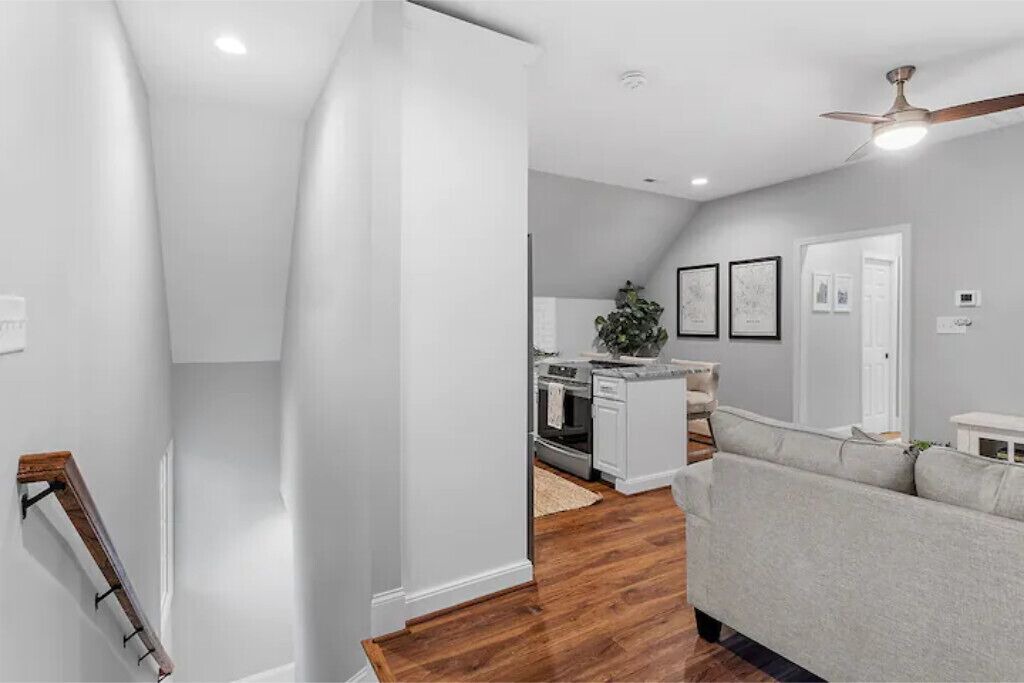 Photo of Livingroom in North Raleigh