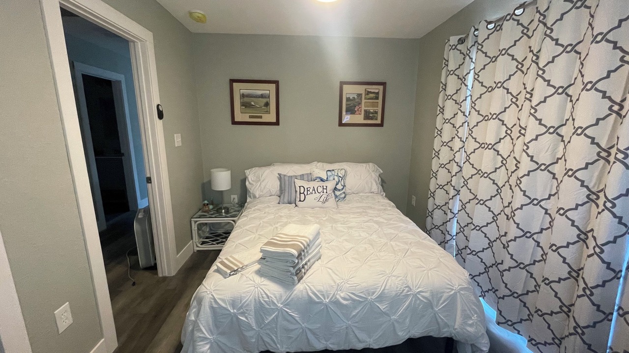 Photo of Bedroom in Sea Scape