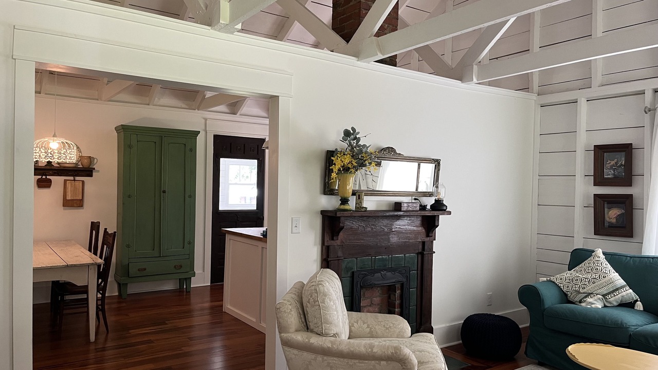 Photo of Livingroom in Pisgah Forest