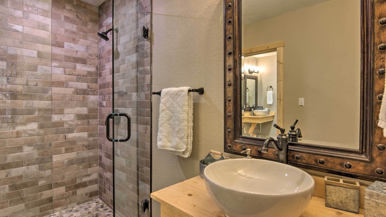 Photo of Bathroom in Marshall