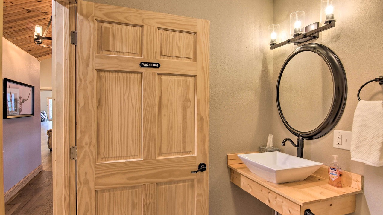 Photo of Bathroom in Marshall