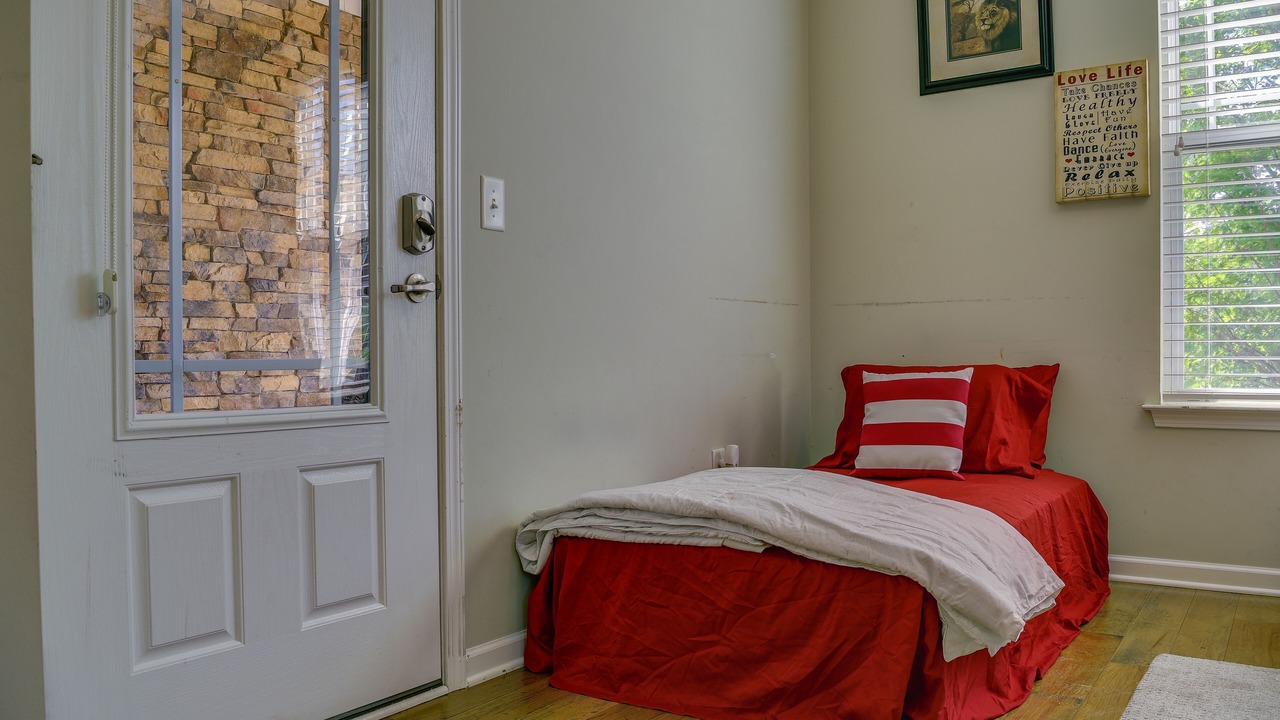 Photo of Bedroom in Apex