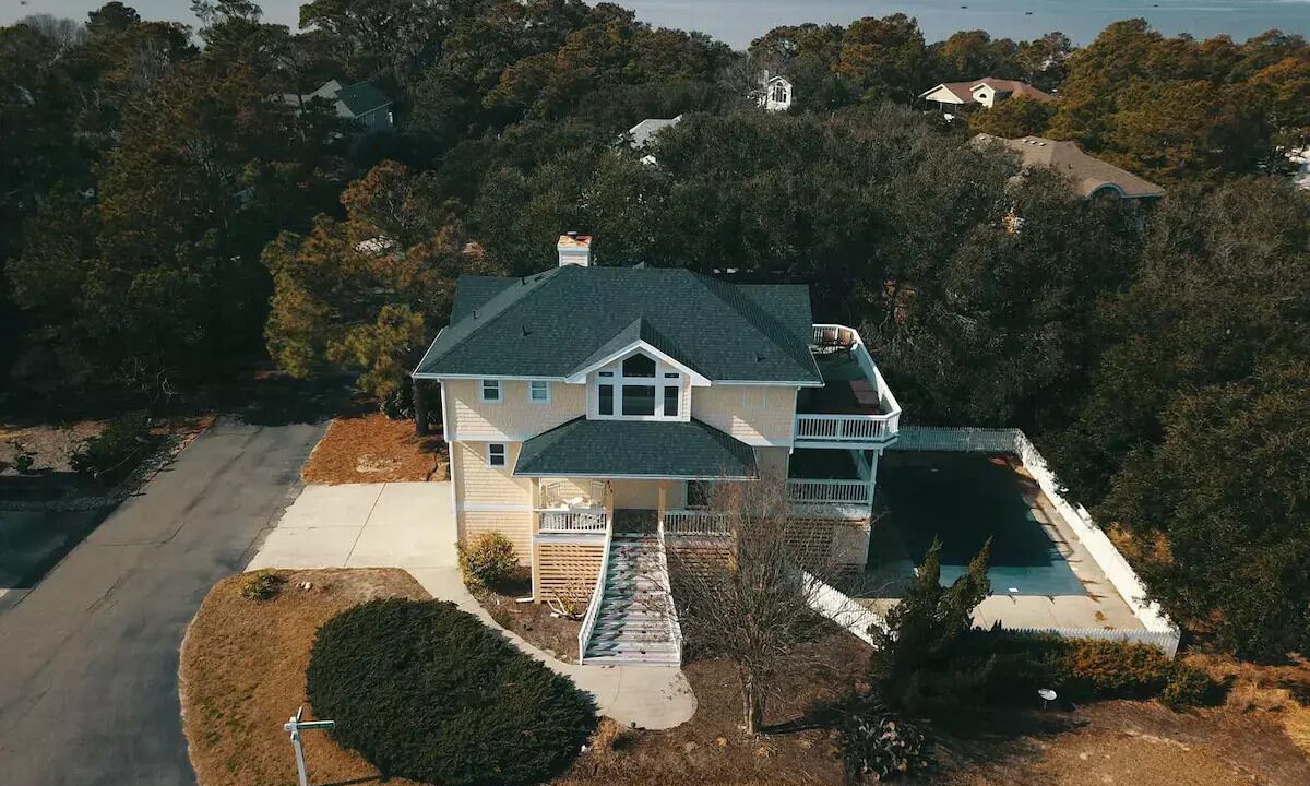 Photo of Outdoor in Monteray Shores