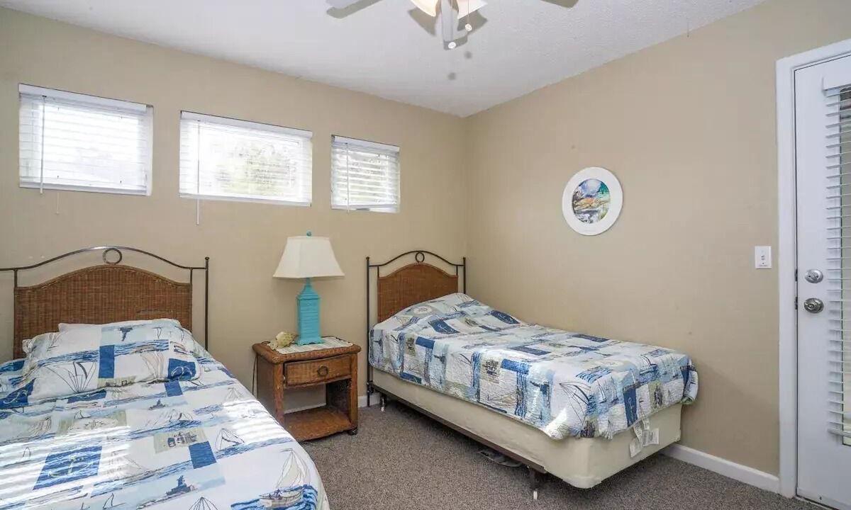 Photo of Bedroom in Monteray Shores
