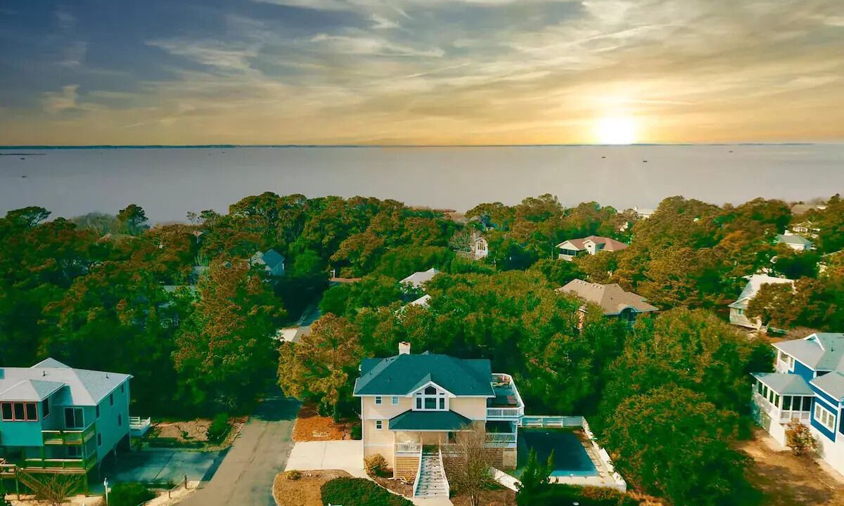 Photo of Outdoor in Monteray Shores