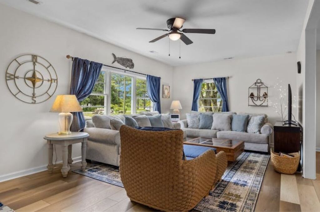 Photo of Livingroom in Morehead City