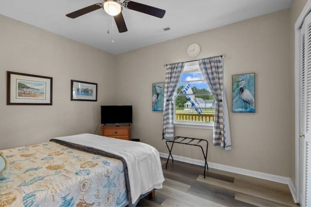Photo of Bedroom in Morehead City