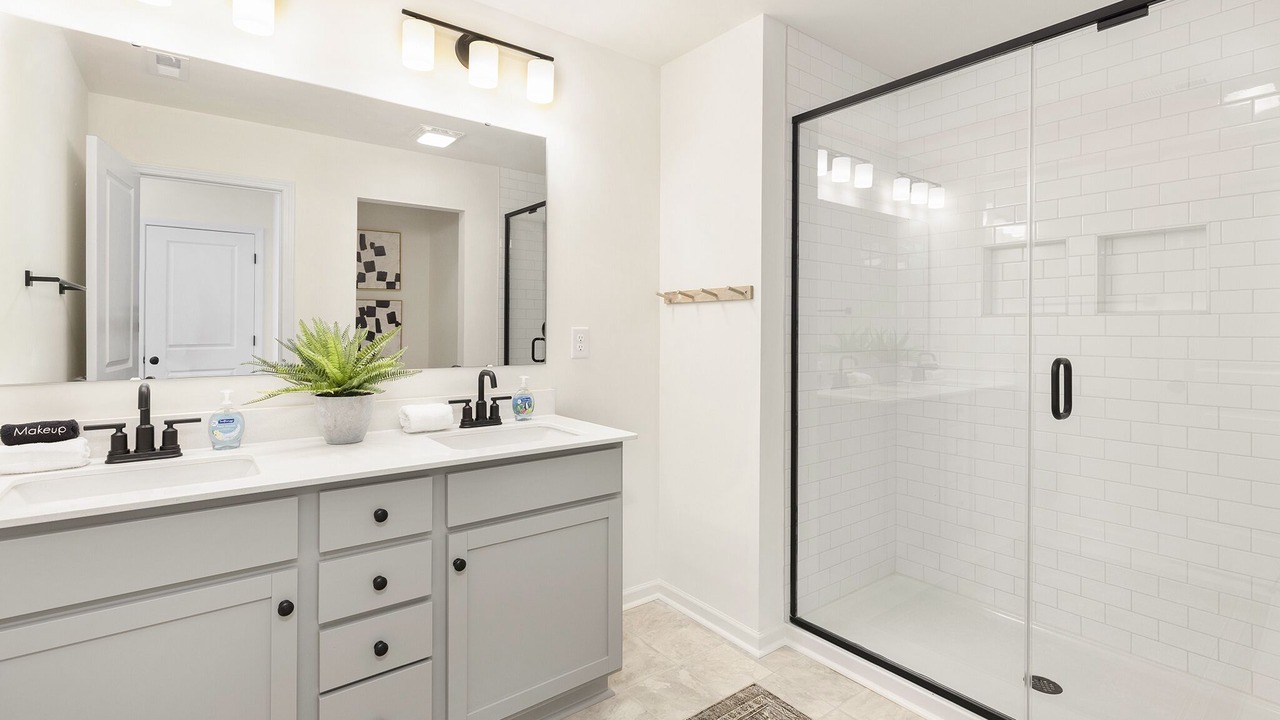 Photo of Bathroom in Harwood Lane