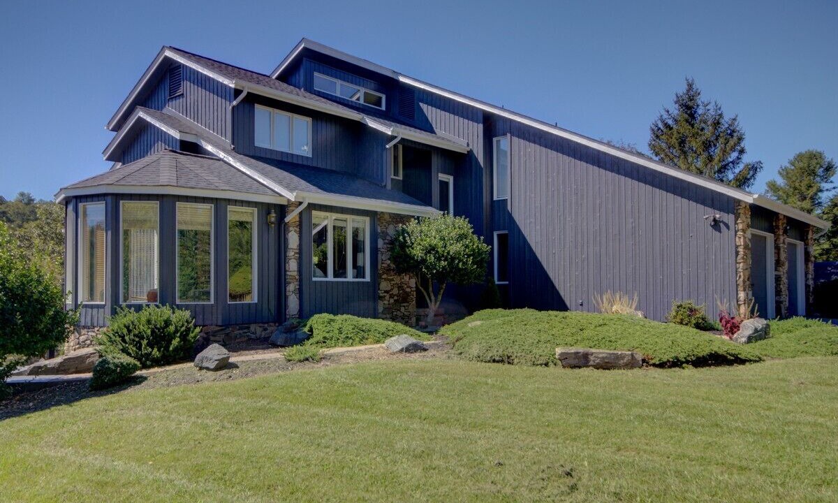 Photo of Outdoor in Weaverville