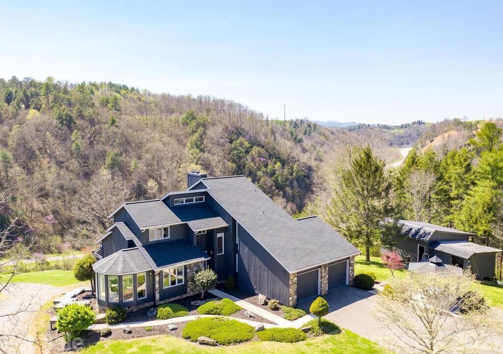 Photo of Outdoor in Weaverville