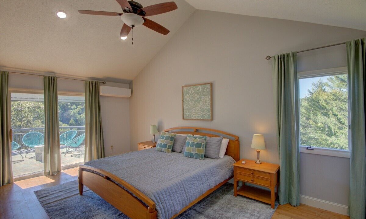 Photo of Bedroom in Weaverville