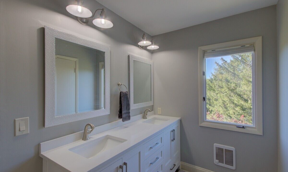 Photo of Bathroom in Weaverville
