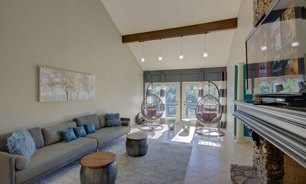 Photo of Livingroom in Weaverville