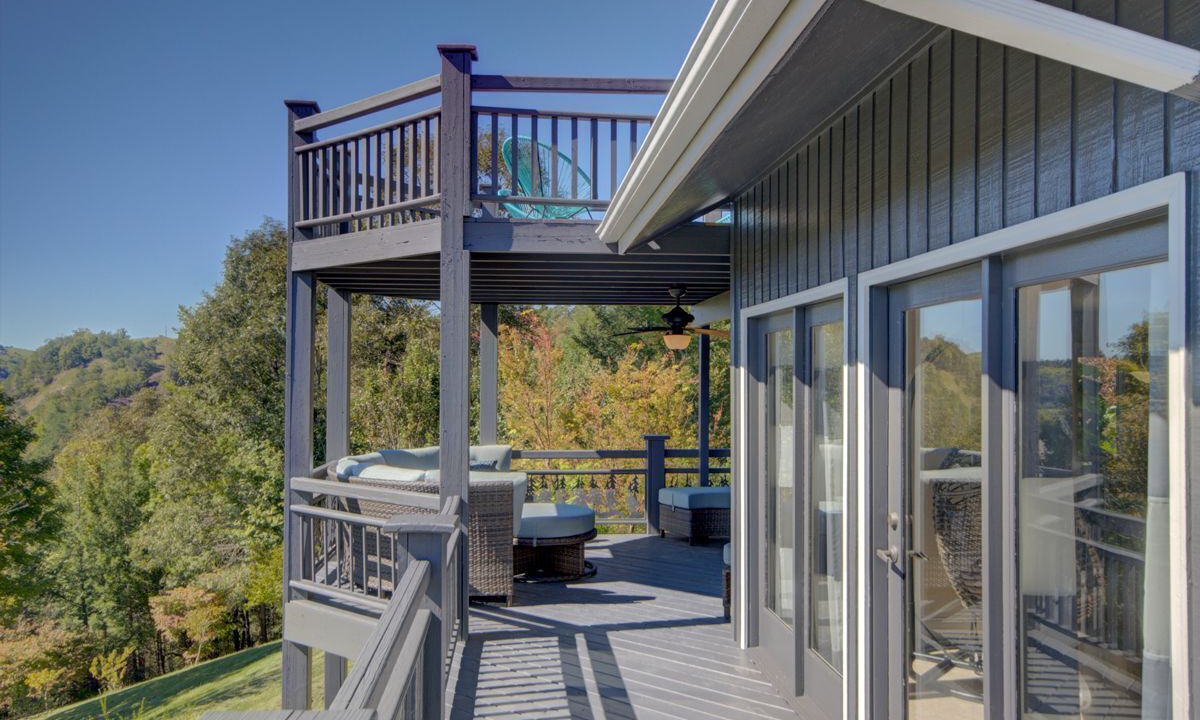 Photo of Patio Balcony in Weaverville