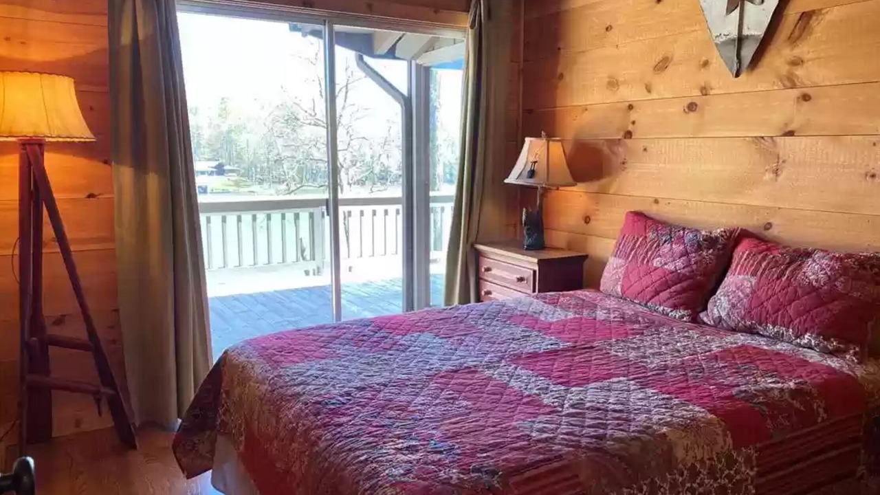 Photo of Bedroom in Lake Toxaway