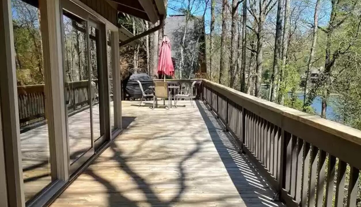 Photo of Patio Balcony in Lake Toxaway
