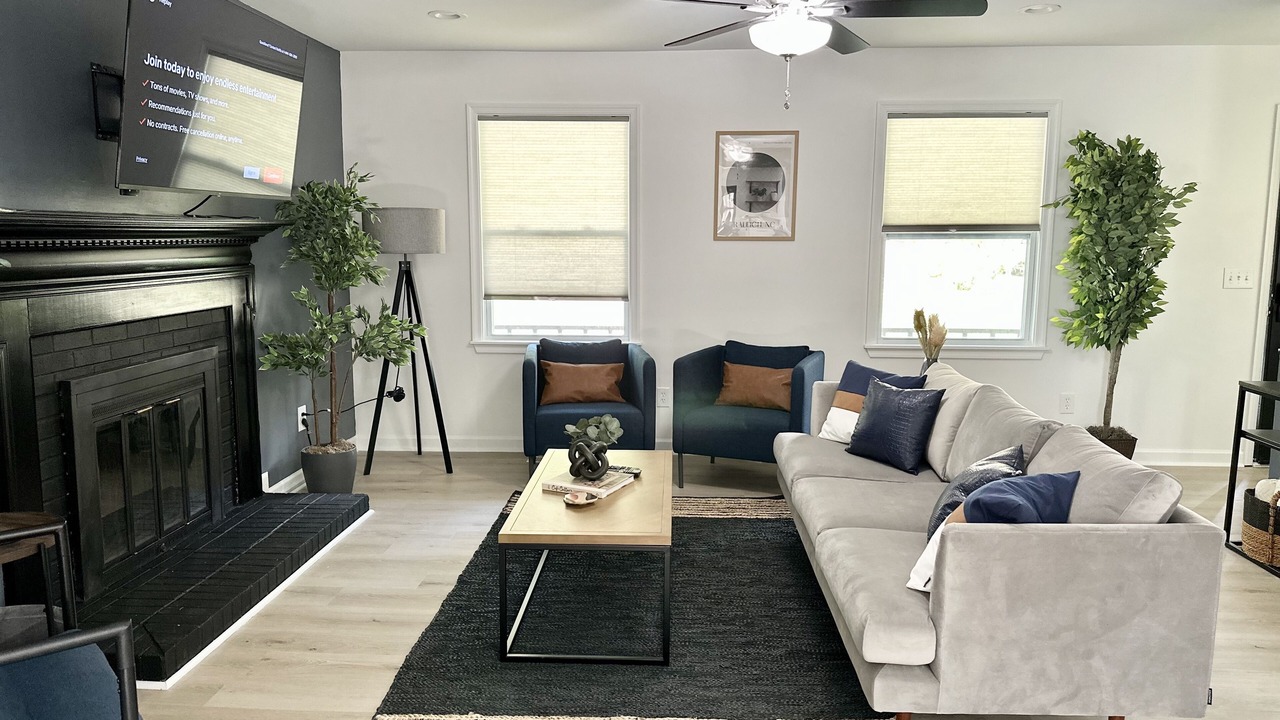 Photo of Livingroom in North Raleigh