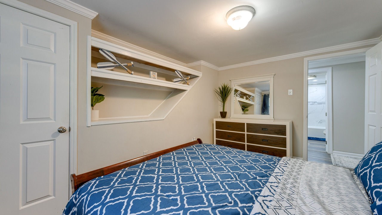Photo of Bedroom in Southmont