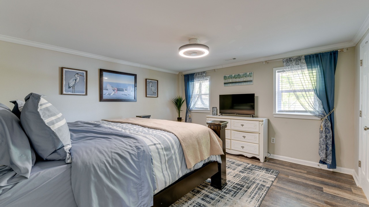 Photo of Bedroom in Southmont