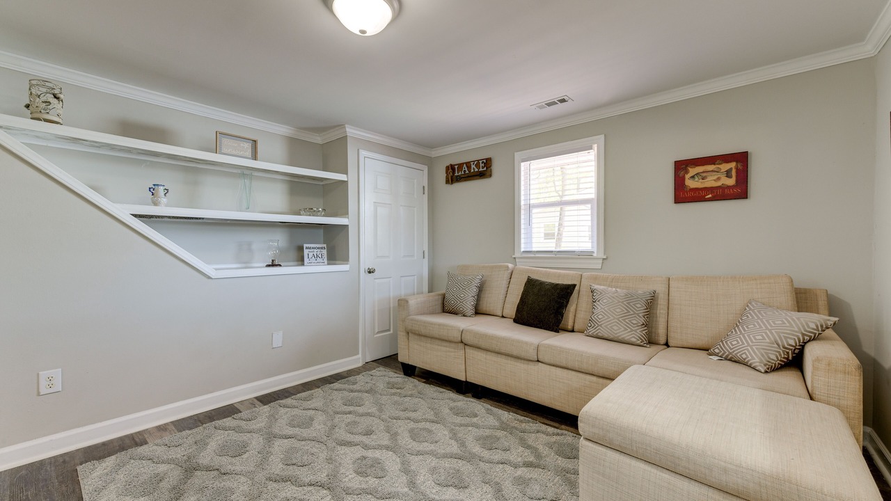Photo of Livingroom in Southmont
