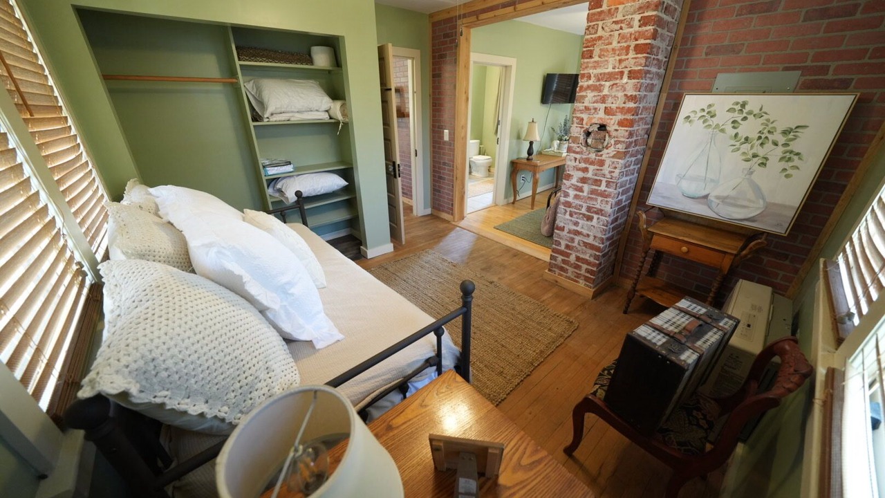 Photo of Bedroom in Oakley