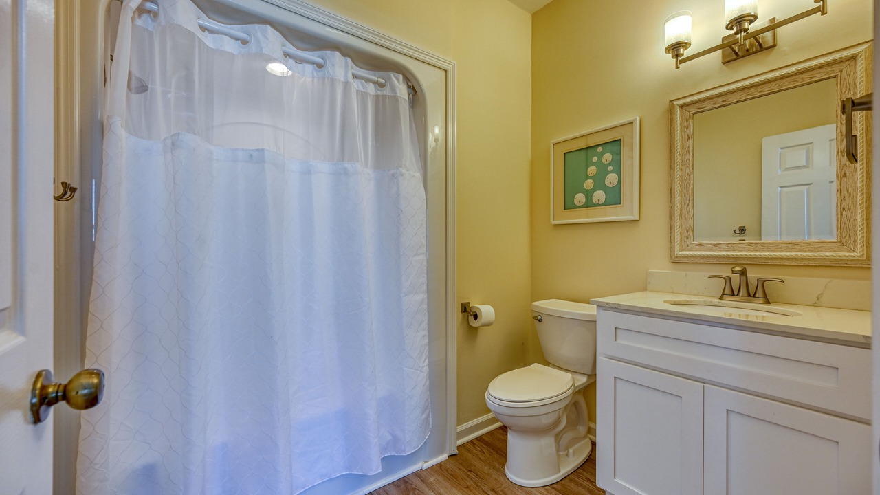 Photo of Bathroom in Ocean Ridge