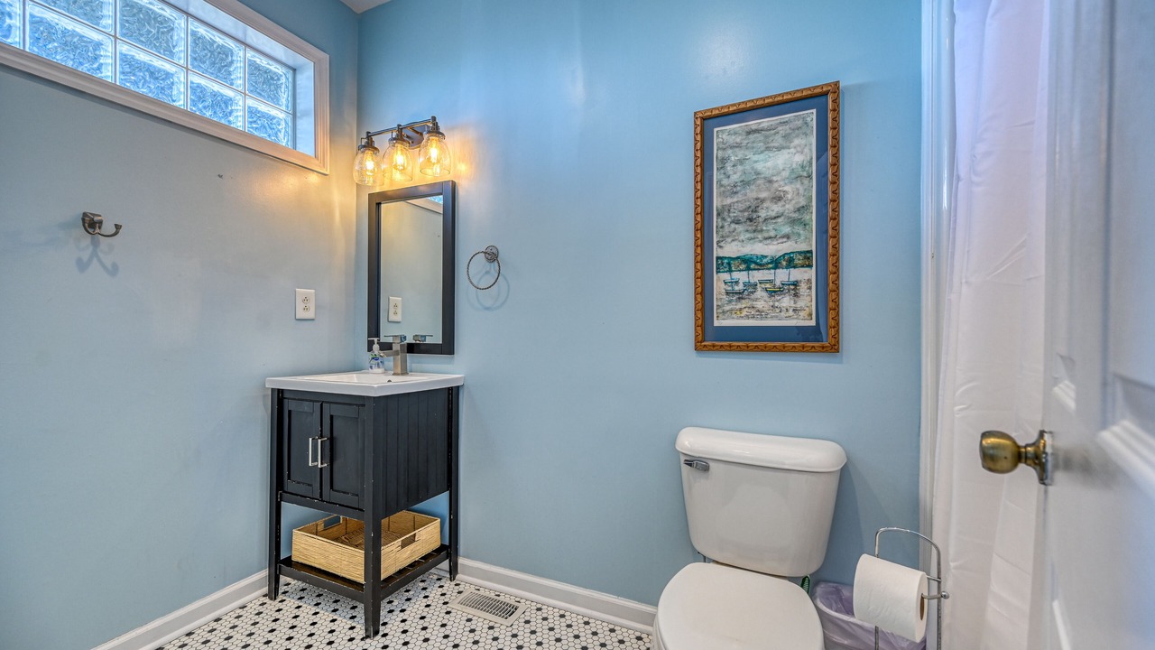 Photo of Bathroom in Ocean Ridge