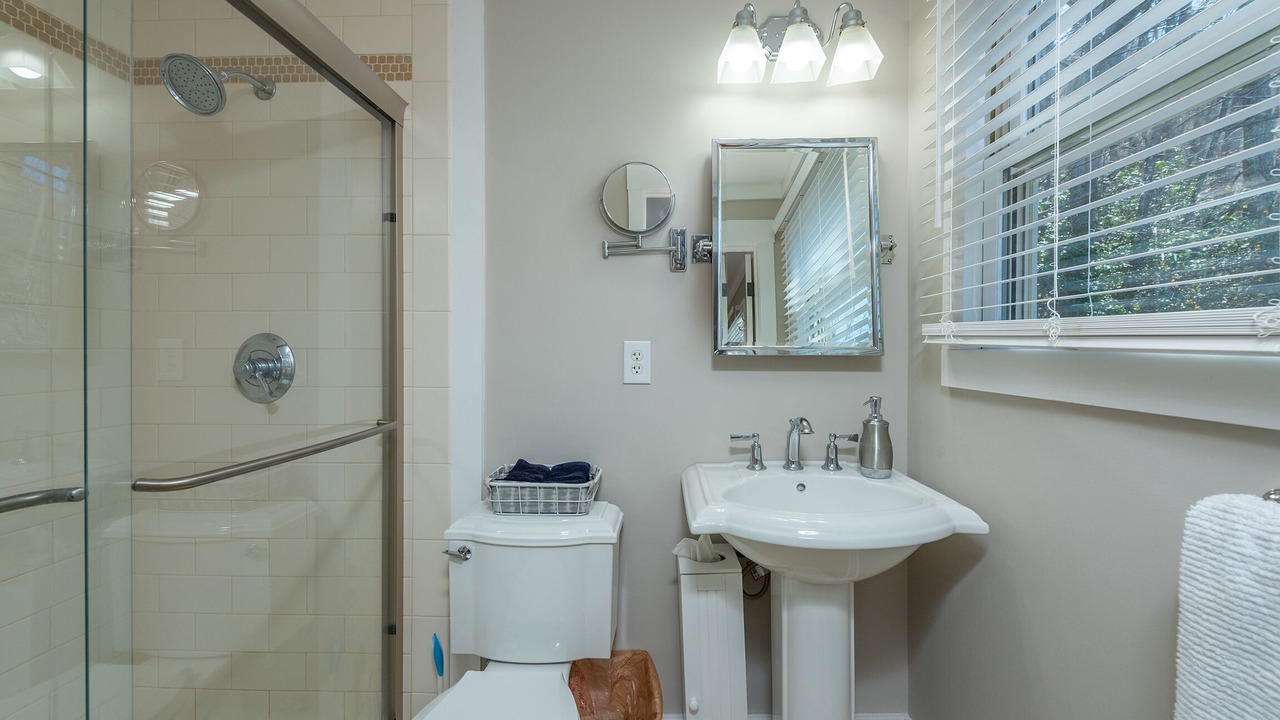 Photo of Bathroom in Cattail Creek
